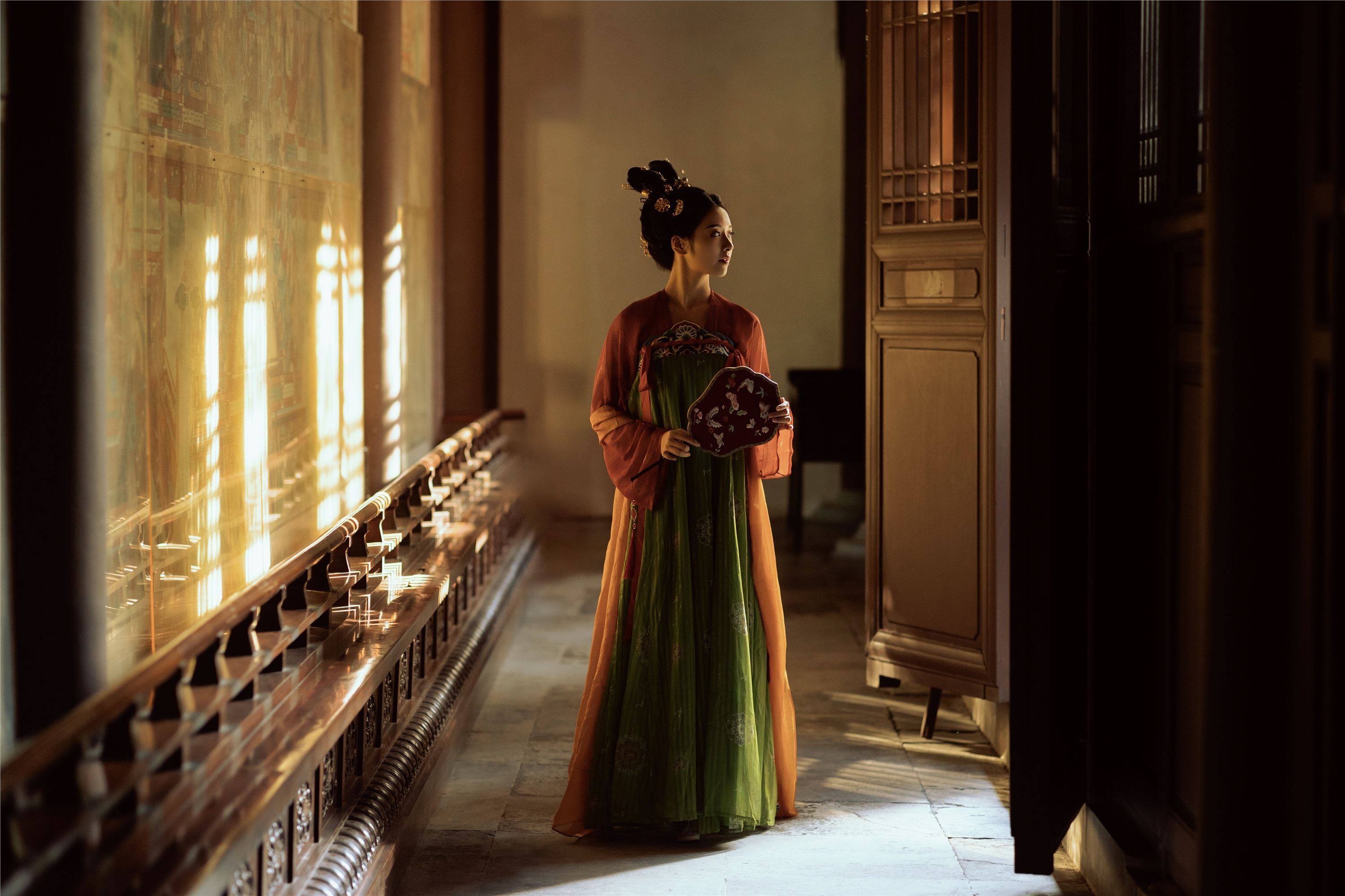 YITUYU艺图语 2025.01.14 悭晚秋 墨律